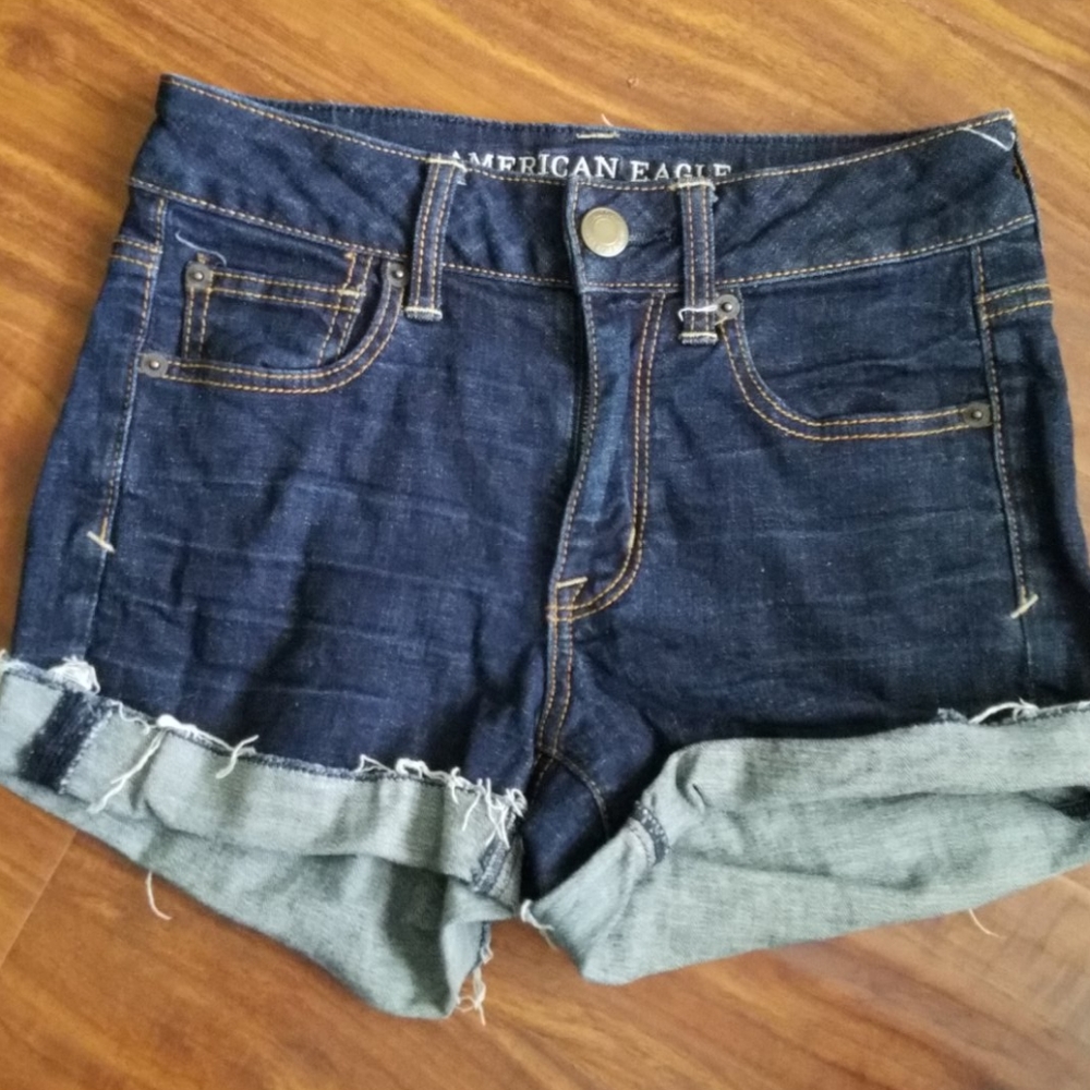 AMERICAN EAGLE high waisted denim shorts